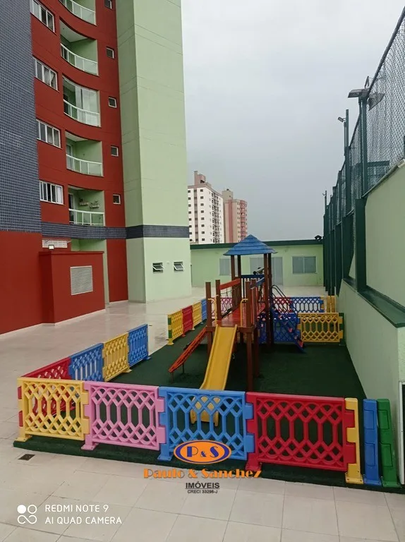 APARTAMENTO EM CONDOMÍNIO - 03 DORMITÓRIOS