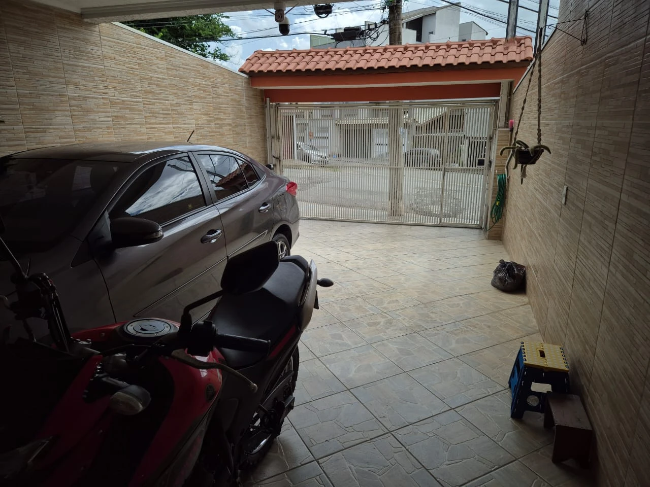 SOBRADO - 3 DORMITÓRIOS