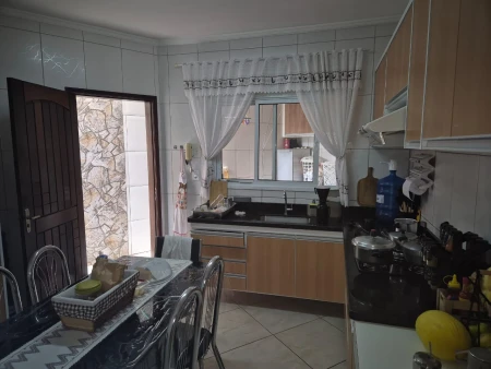 SOBRADO - 3 DORMITÓRIOS