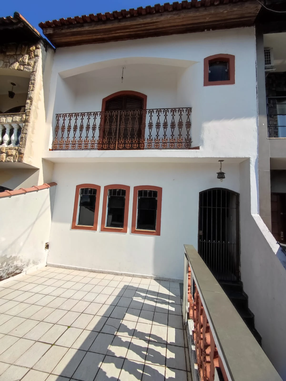 SOBRADO - 4 DORMITÓRIOS