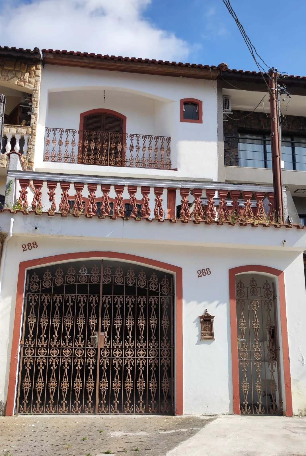 SOBRADO - 4 DORMITÓRIOS