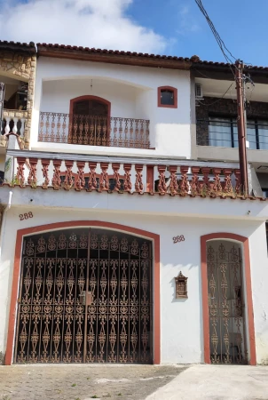 SOBRADO - 4 DORMITÓRIOS