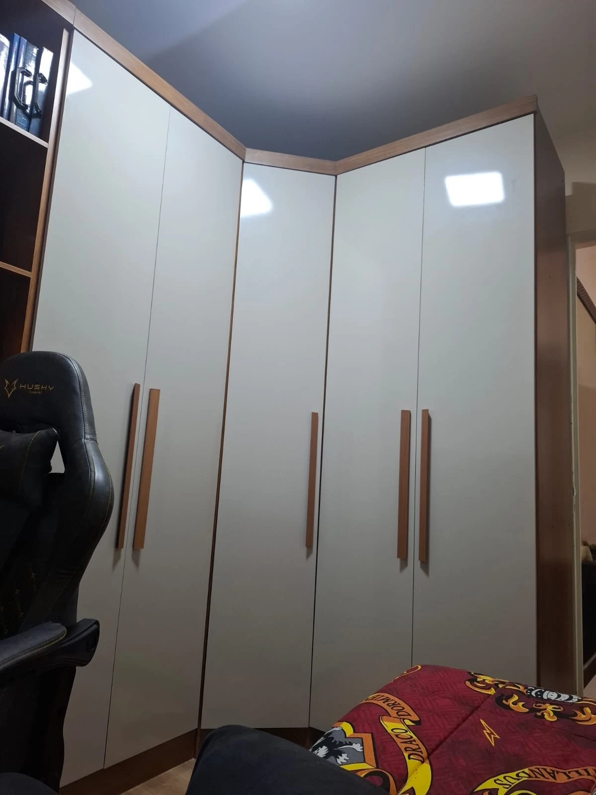 APARTAMENTO EM CONDOMÍNIO