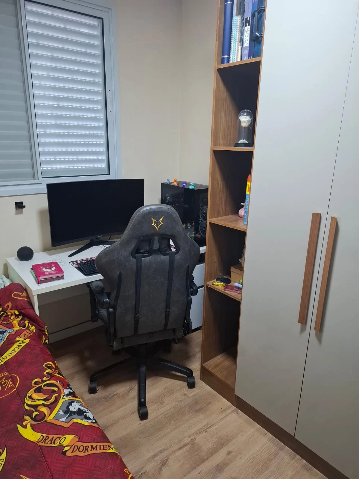 APARTAMENTO EM CONDOMÍNIO