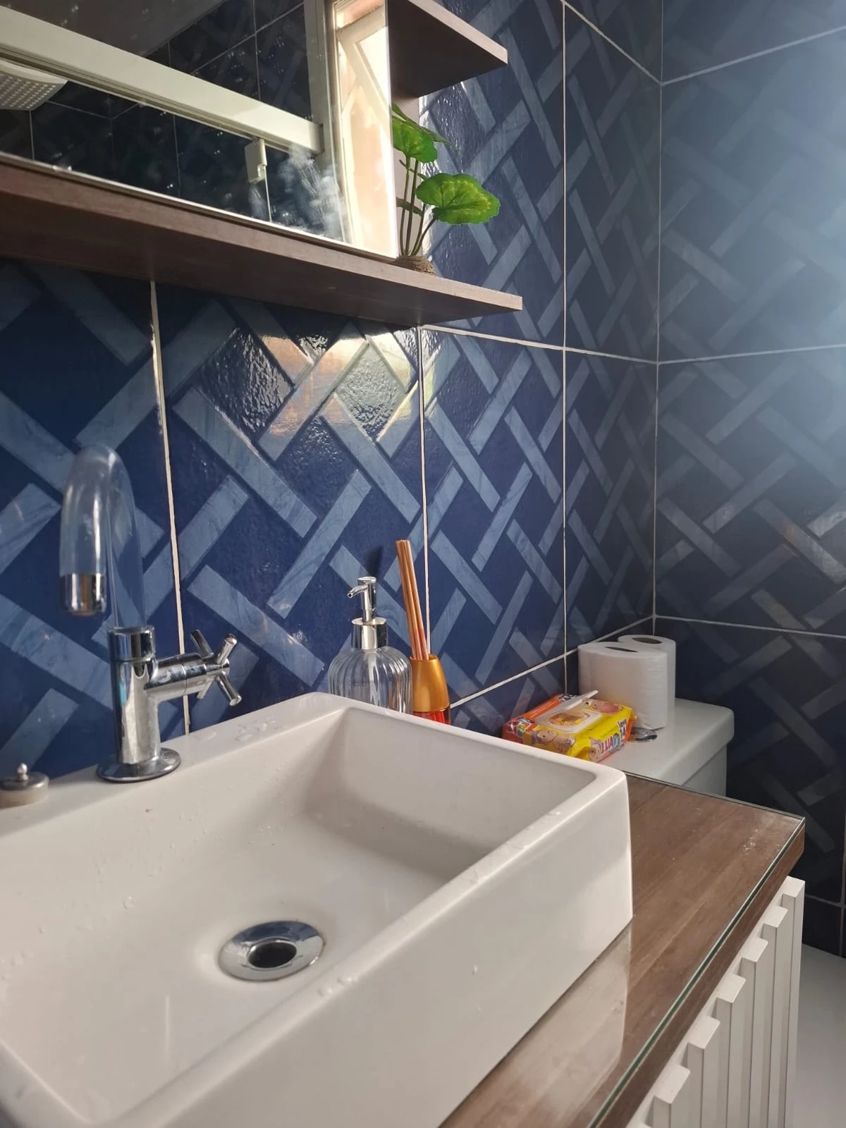 APARTAMENTO EM CONDOMÍNIO