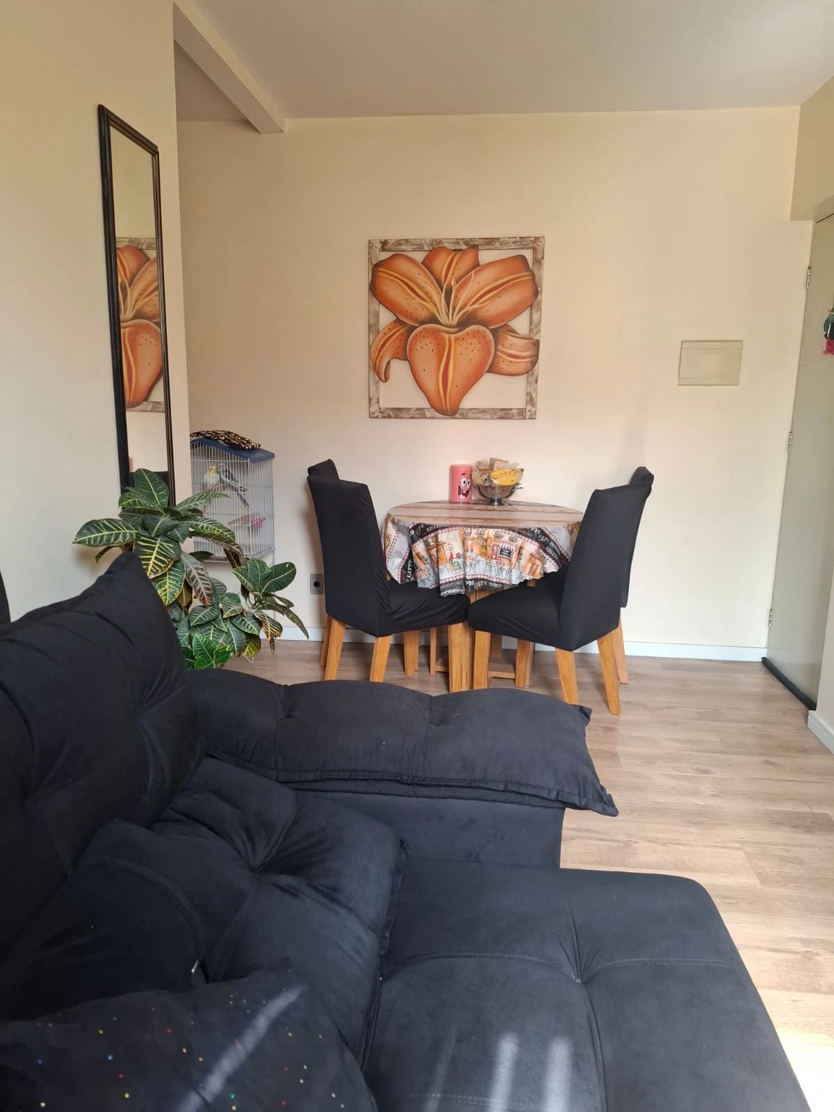 APARTAMENTO EM CONDOMÍNIO