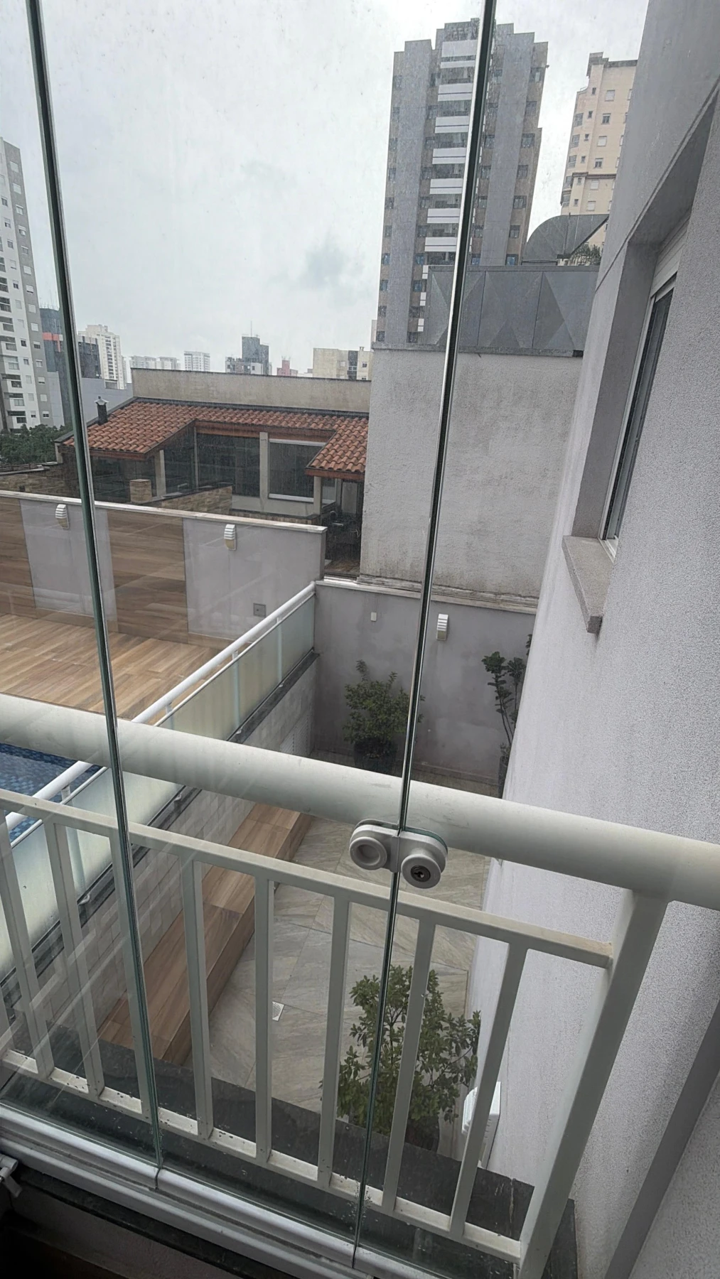 APARTAMENTO EM CONDOMÍNIO - NOVO