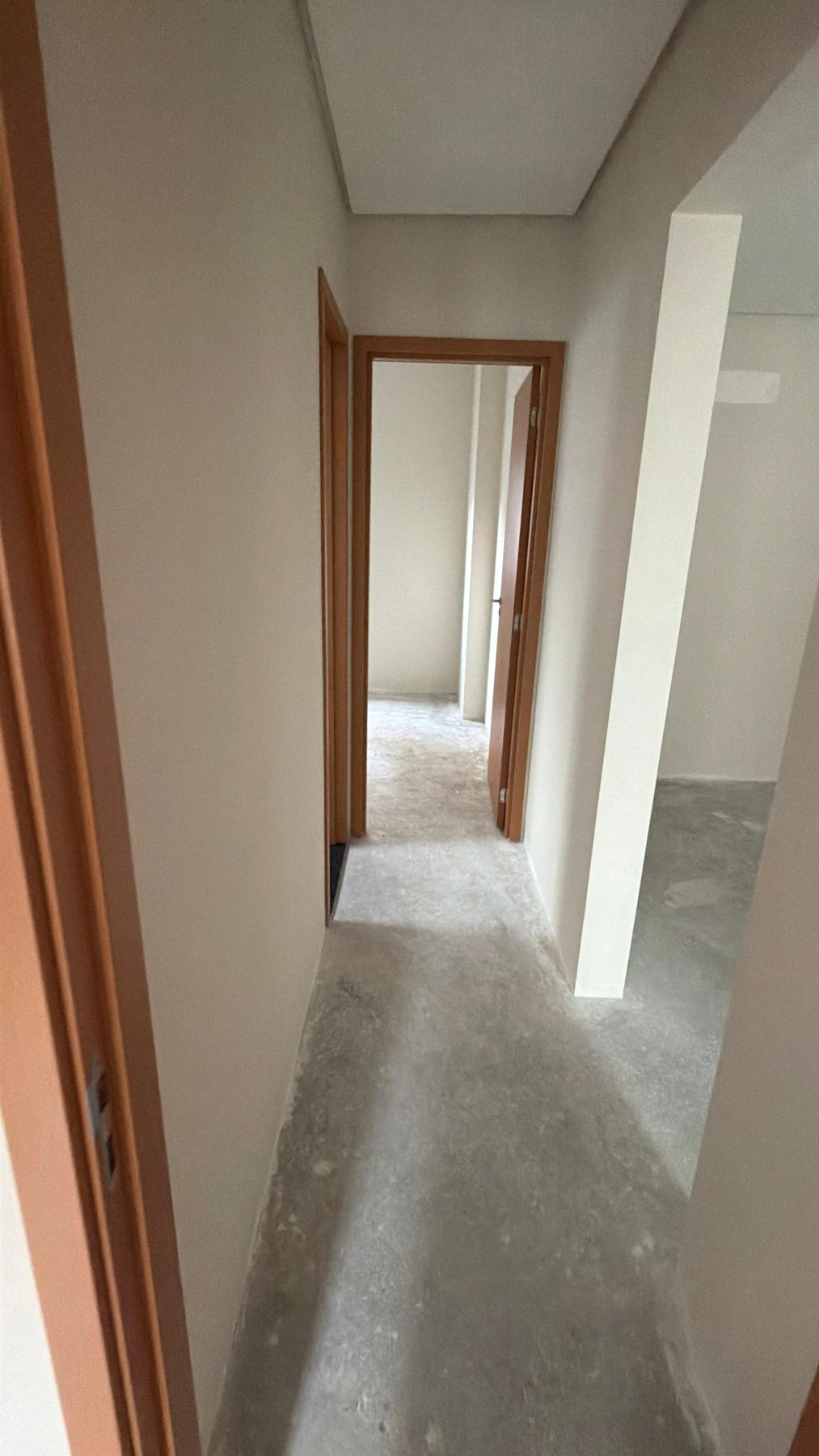 APARTAMENTO EM CONDOMÍNIO - NOVO