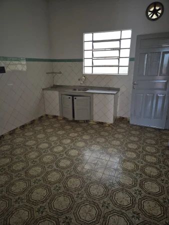 CASA TÉRREA - FRENTE E FUNDOS