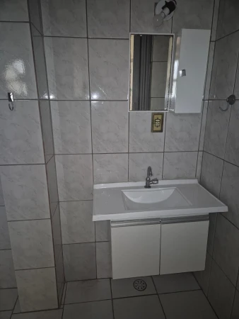 CASA TÉRREA - FRENTE E FUNDOS