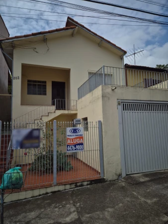 CASA TÉRREA - FRENTE E FUNDOS