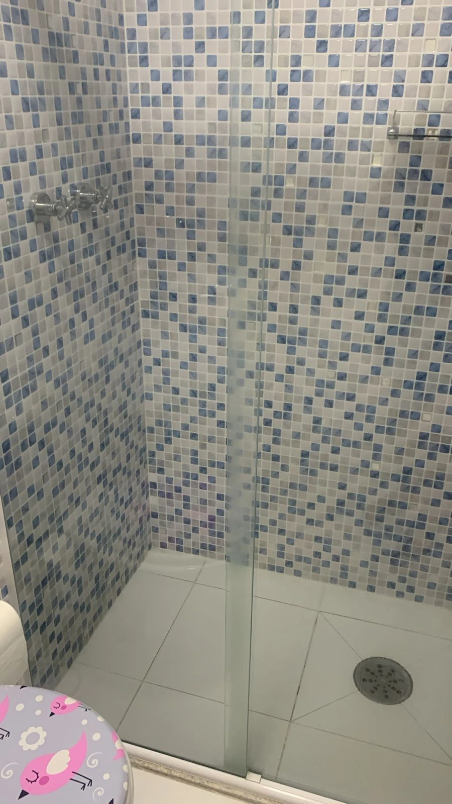 APARTAMENTO EM CONDOMÍNIO