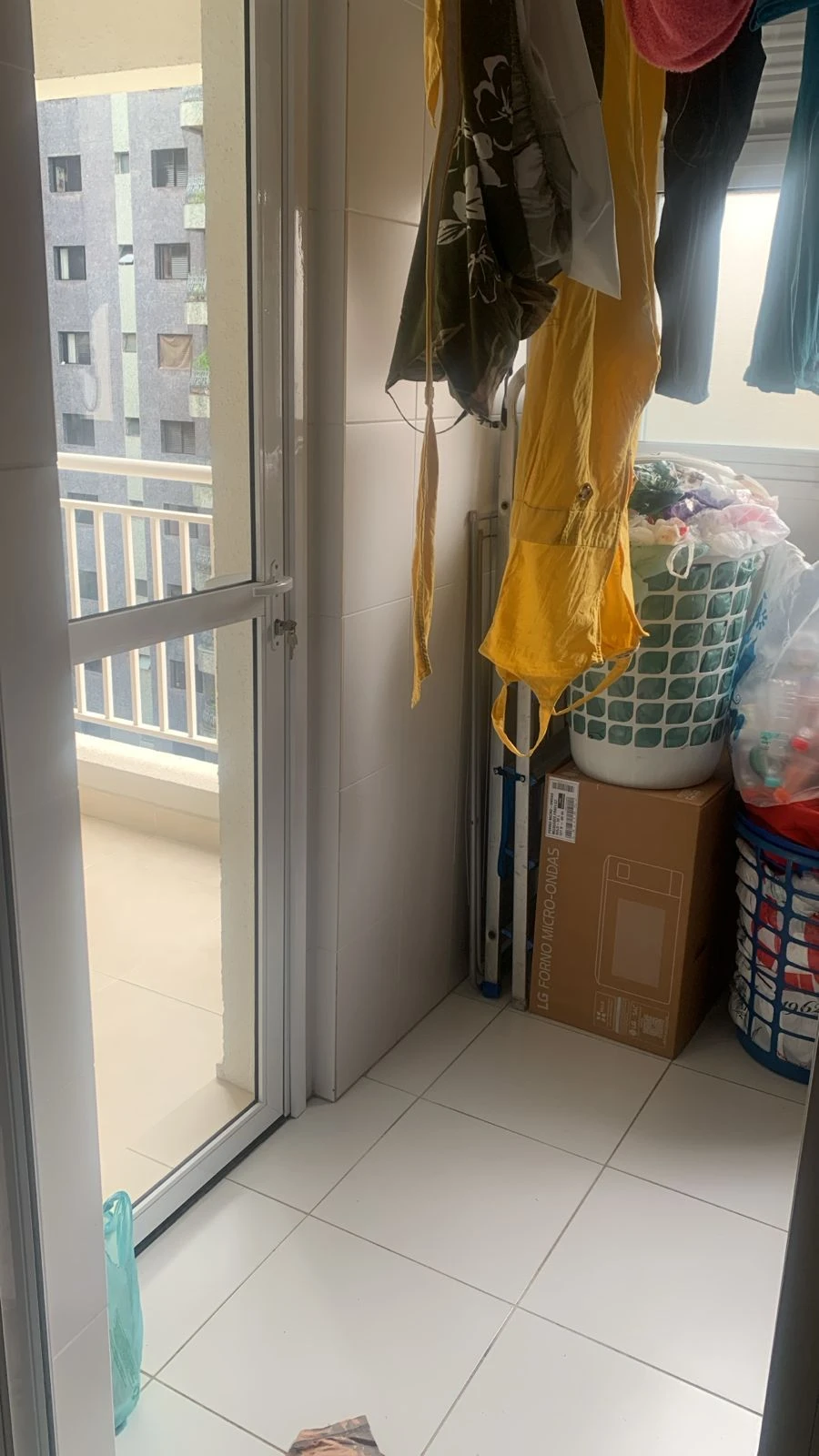 APARTAMENTO EM CONDOMÍNIO