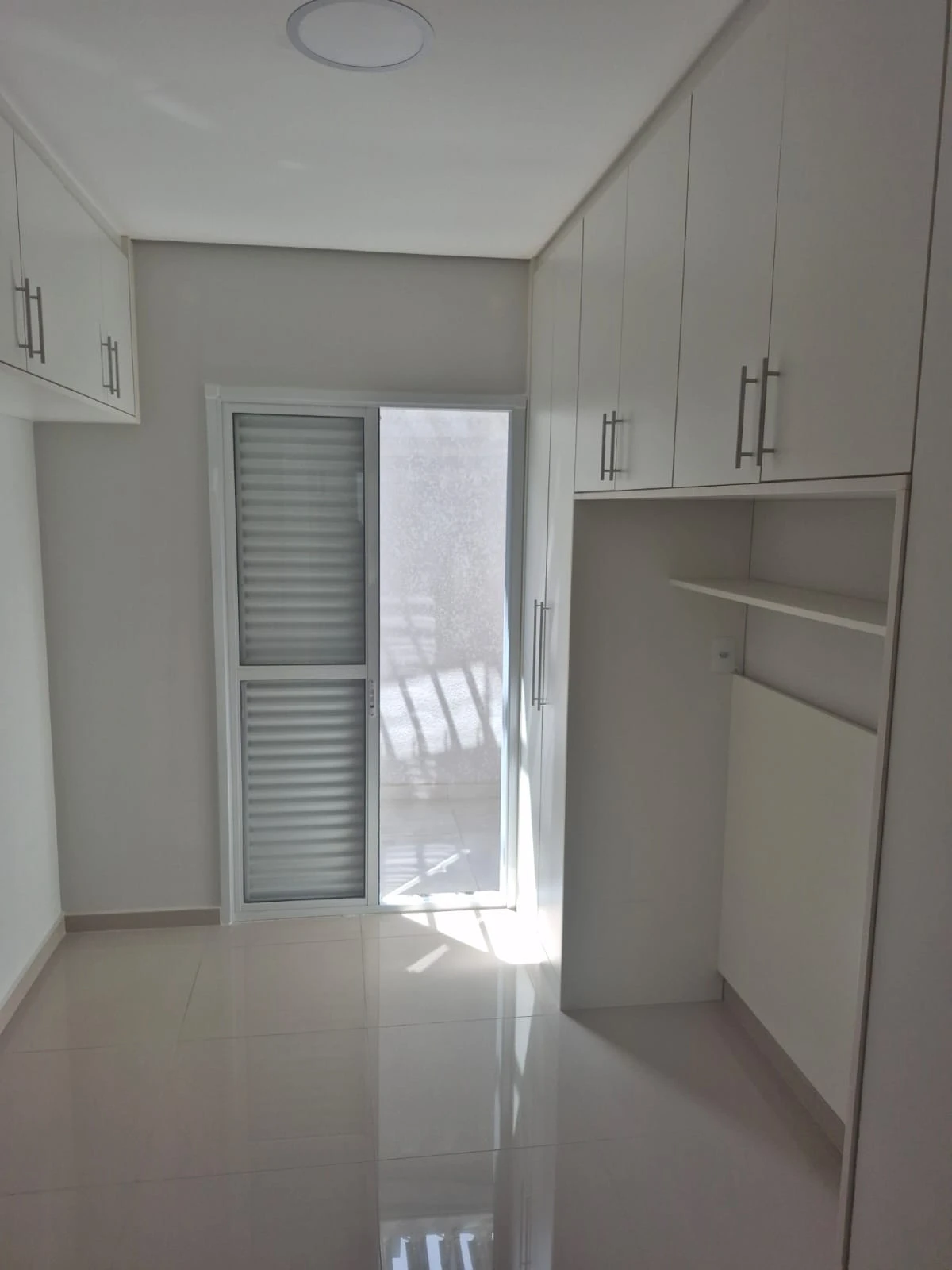 APARTAMENTO SEM CONDOMÍNIO