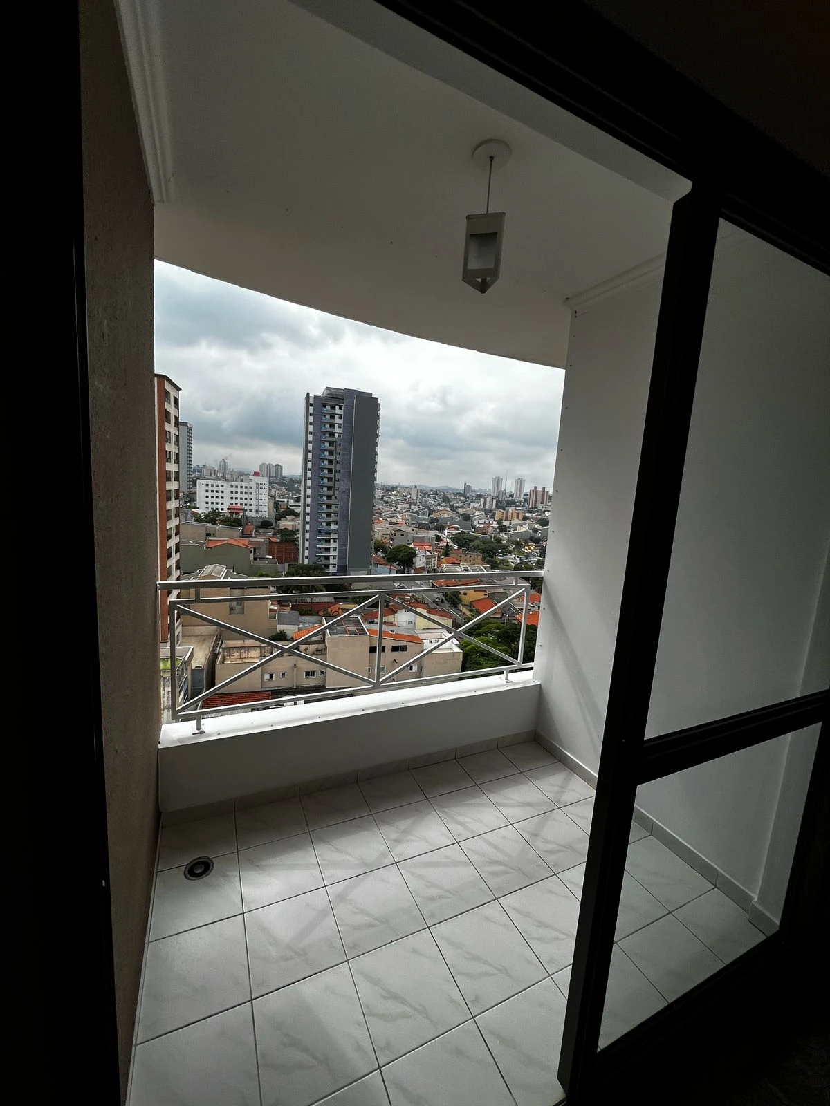 APARTAMENTO EM CONDOMÍNIO