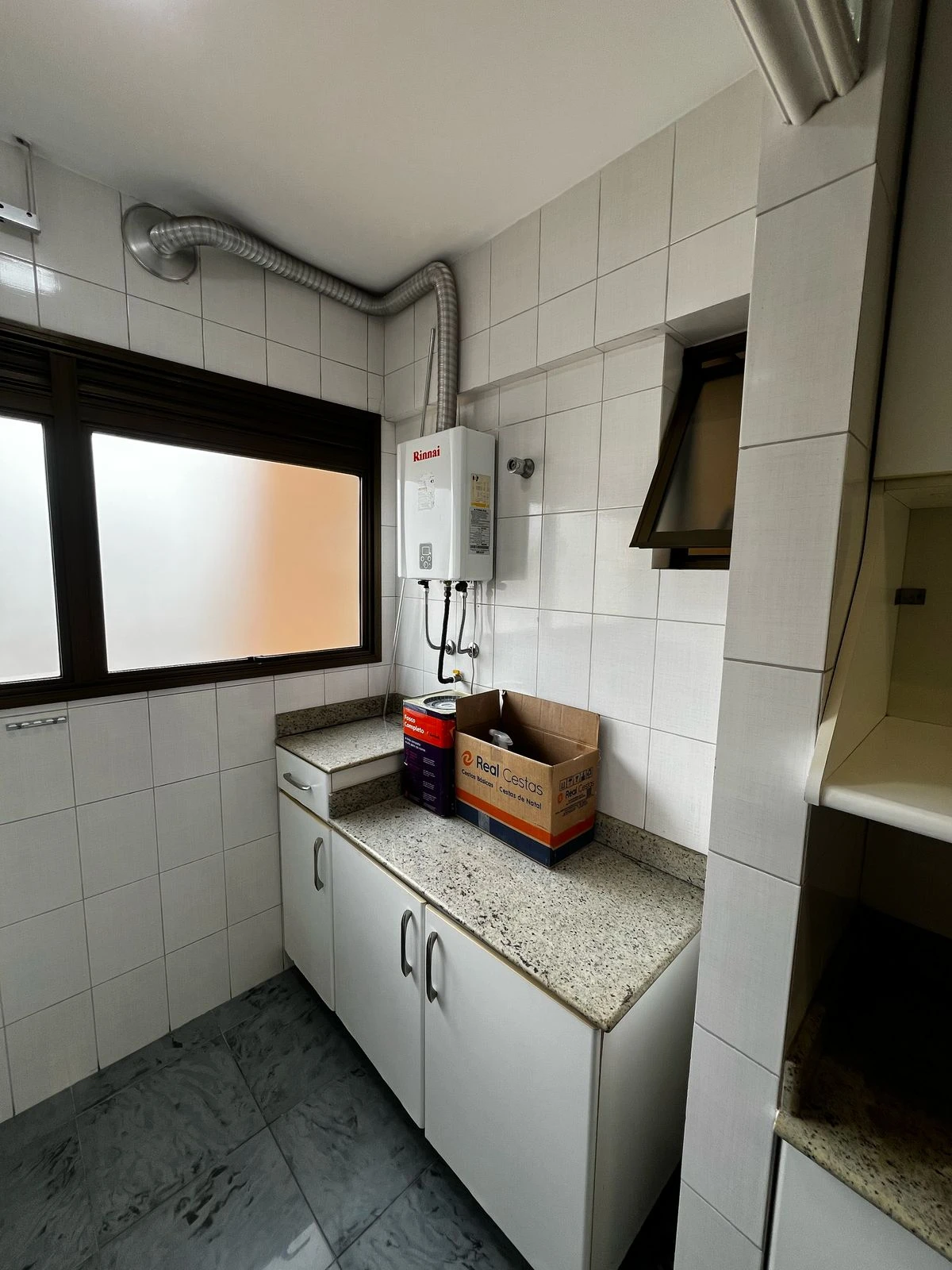 APARTAMENTO EM CONDOMÍNIO