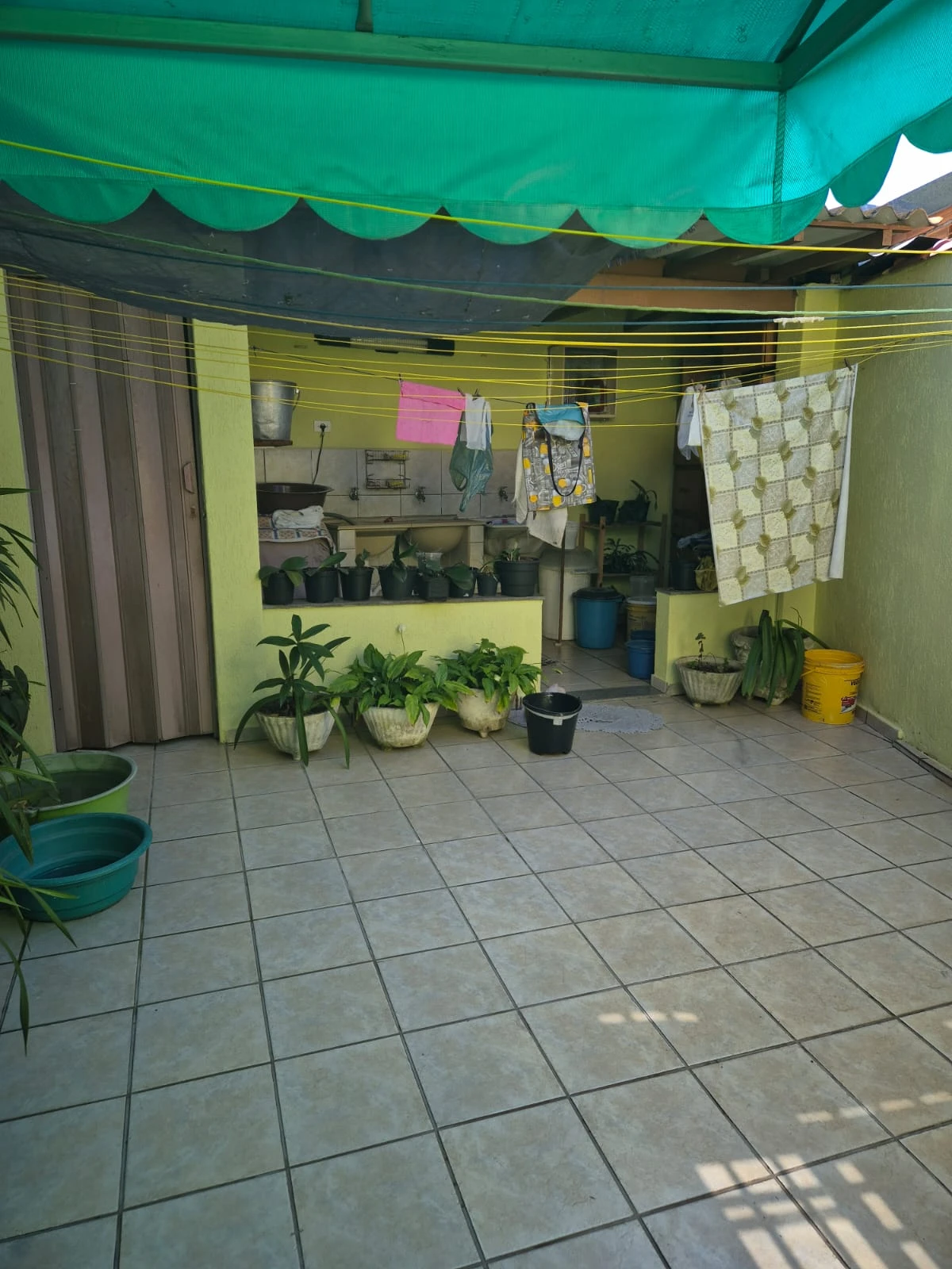 CASA TÉRREA - 3 DORMITÓRIOS!