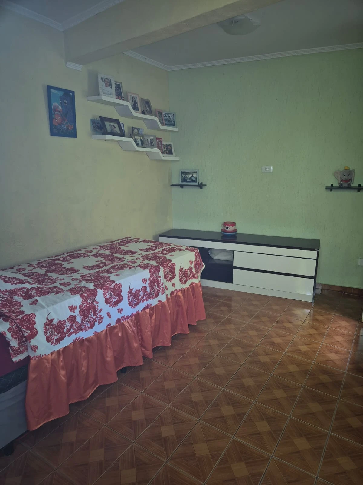 CASA TÉRREA - 3 DORMITÓRIOS!