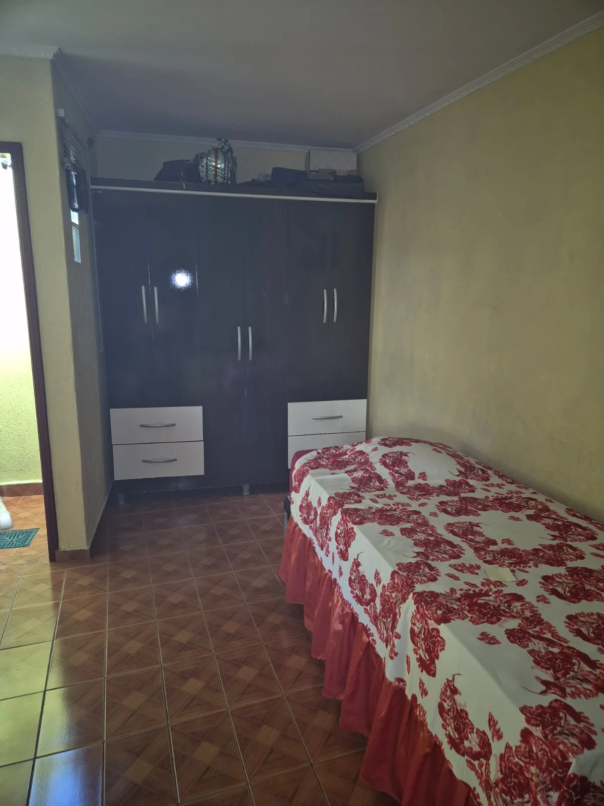 CASA TÉRREA - 3 DORMITÓRIOS!