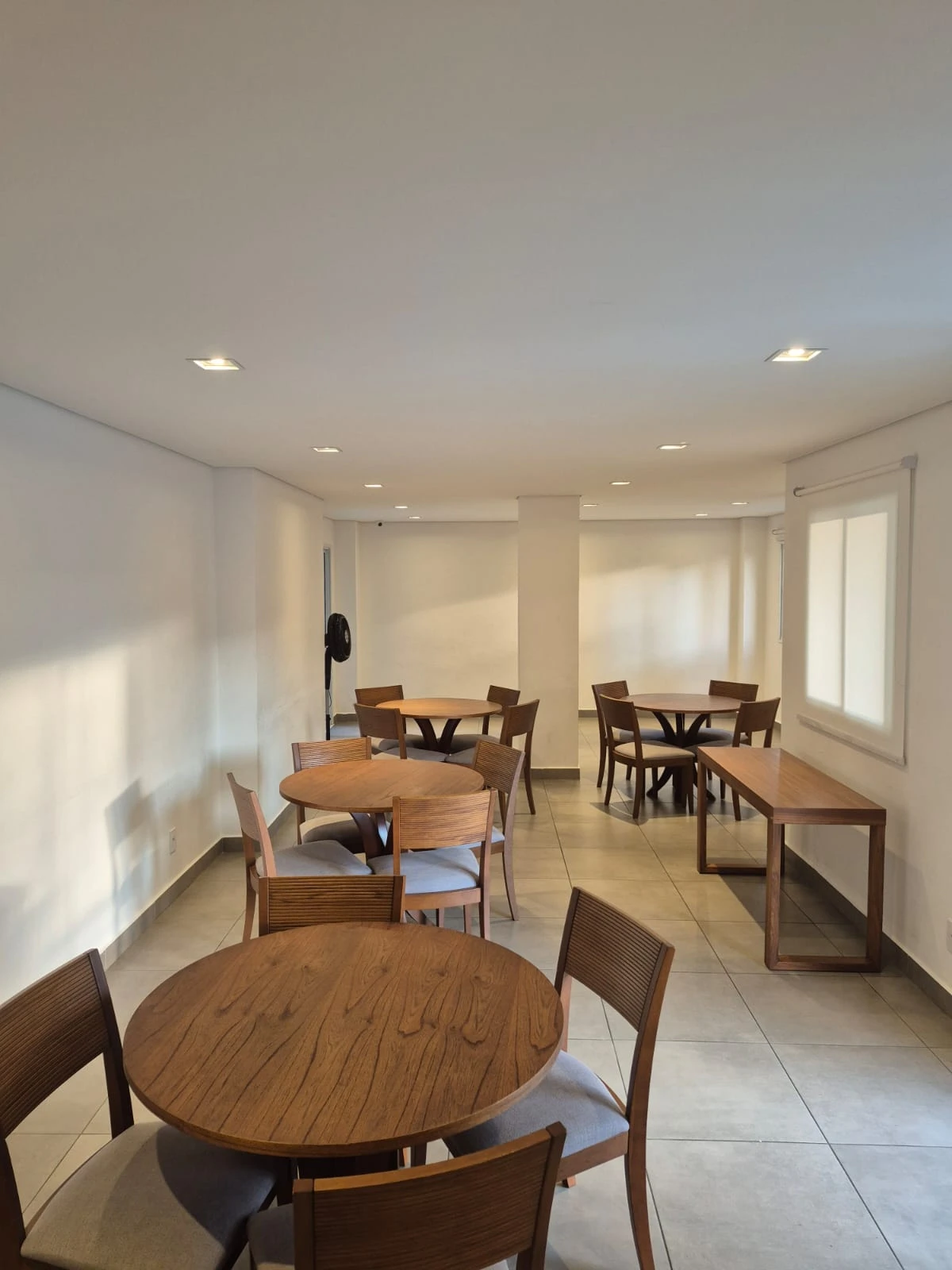 APARTAMENTO EM CONDOMÍNIO