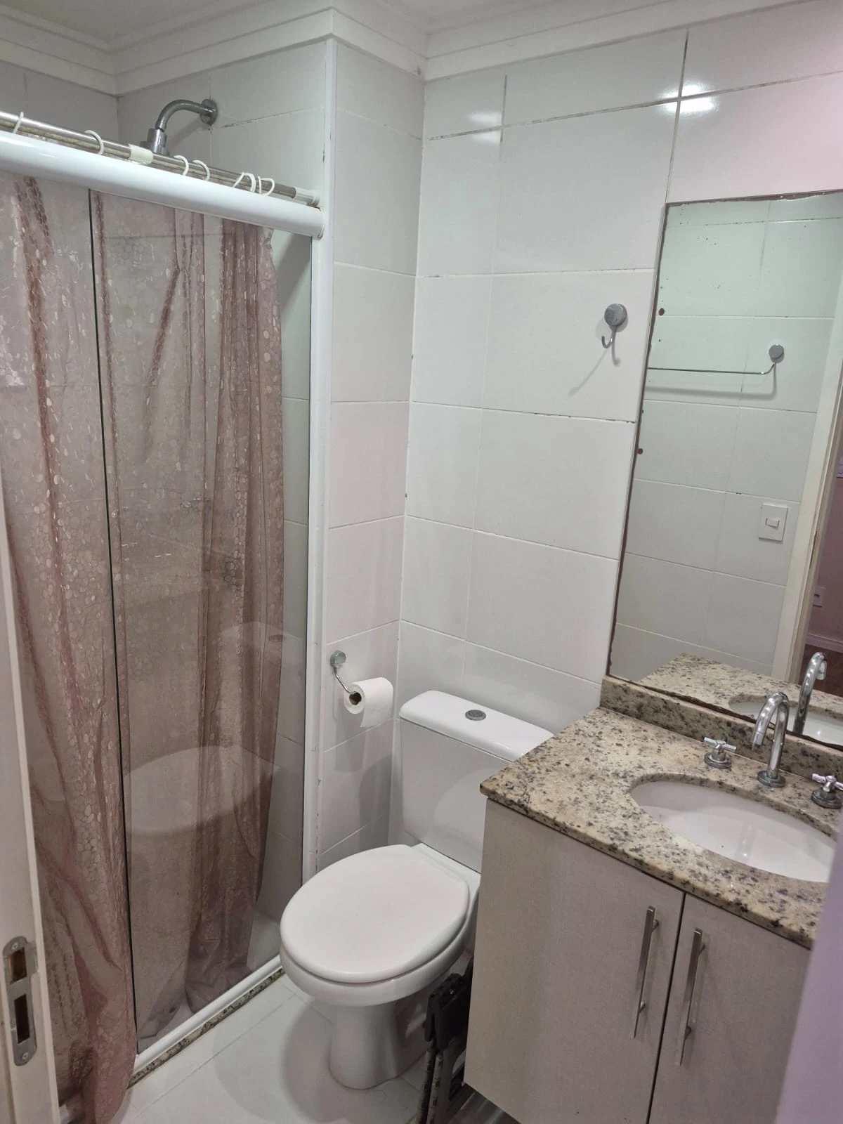 APARTAMENTO EM CONDOMÍNIO