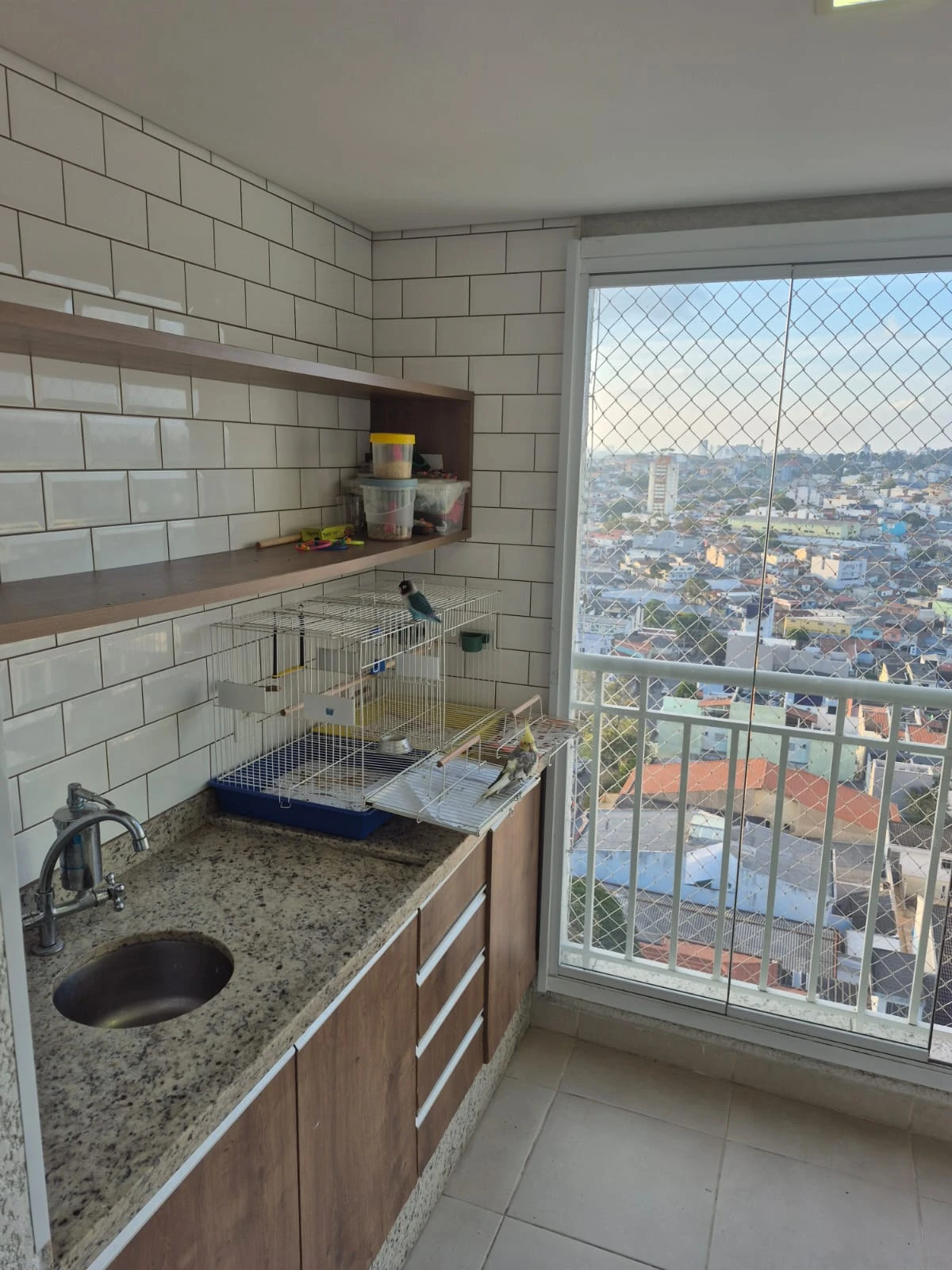 APARTAMENTO EM CONDOMÍNIO