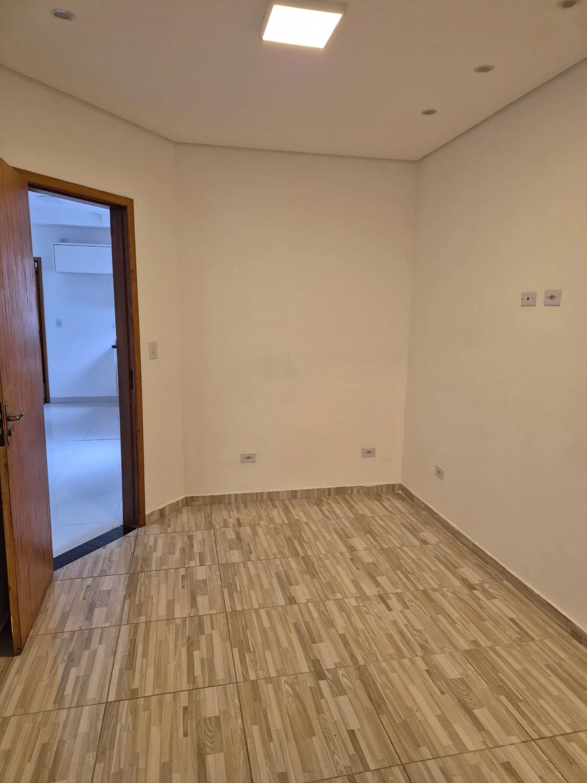 APARTAMENTO SEM CONDOMÍNIO