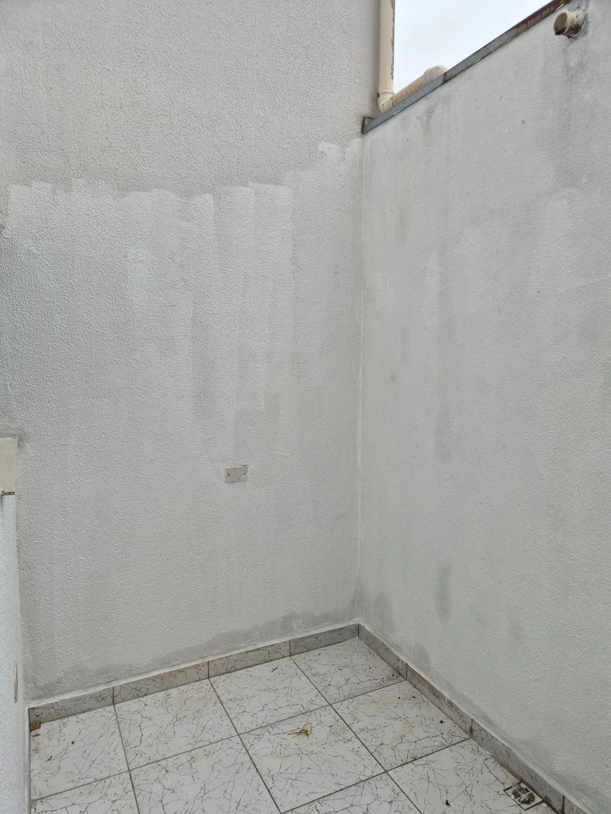 APARTAMENTO SEM CONDOMÍNIO