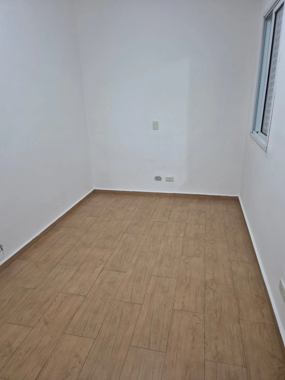 APARTAMENTO SEM CONDOMÍNIO