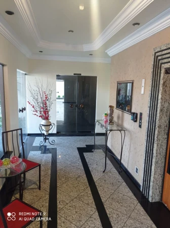 APARTAMENTO EM CONDOMÍNIO