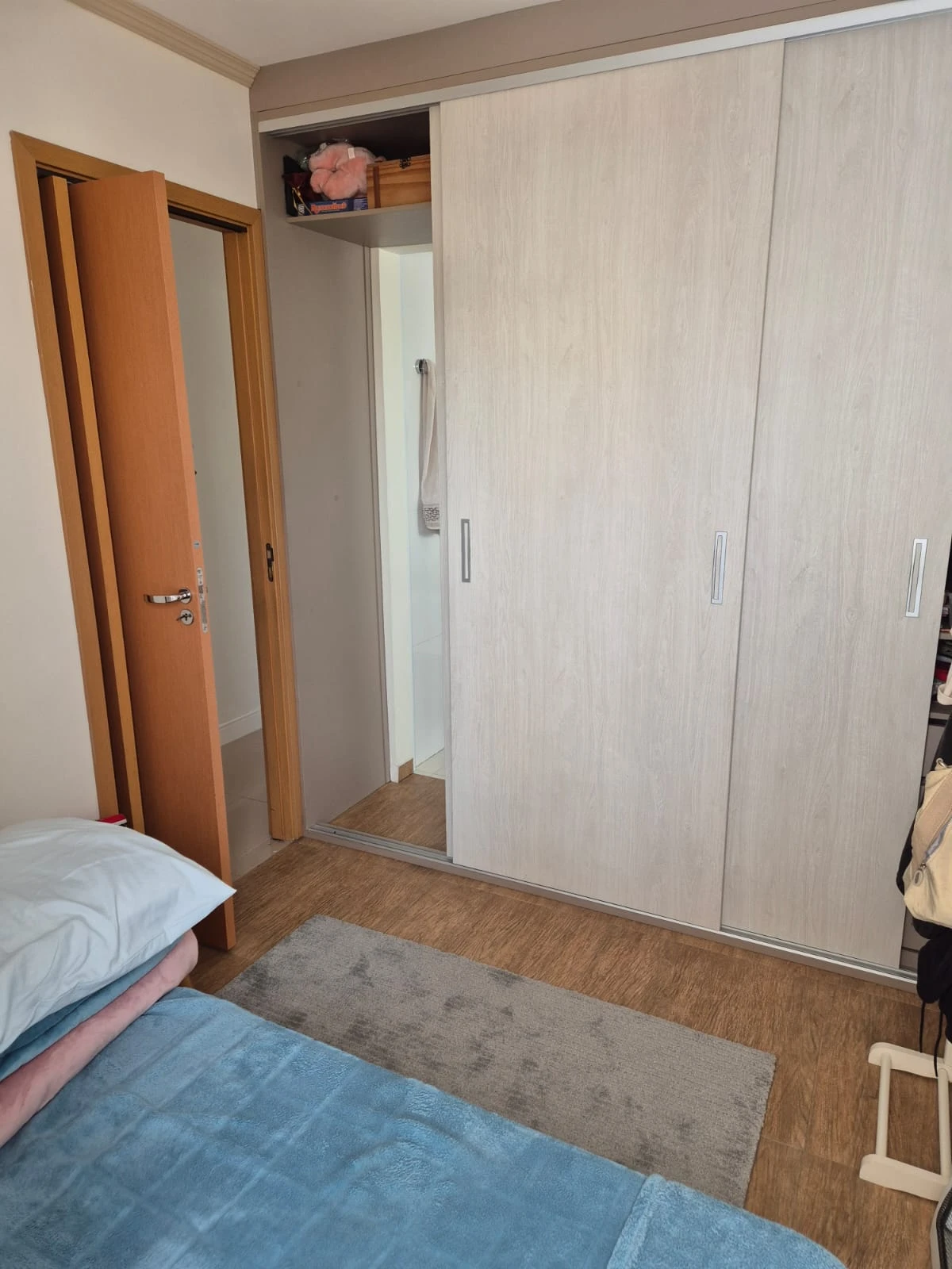 APARTAMENTO EM CONDOMÍNIO