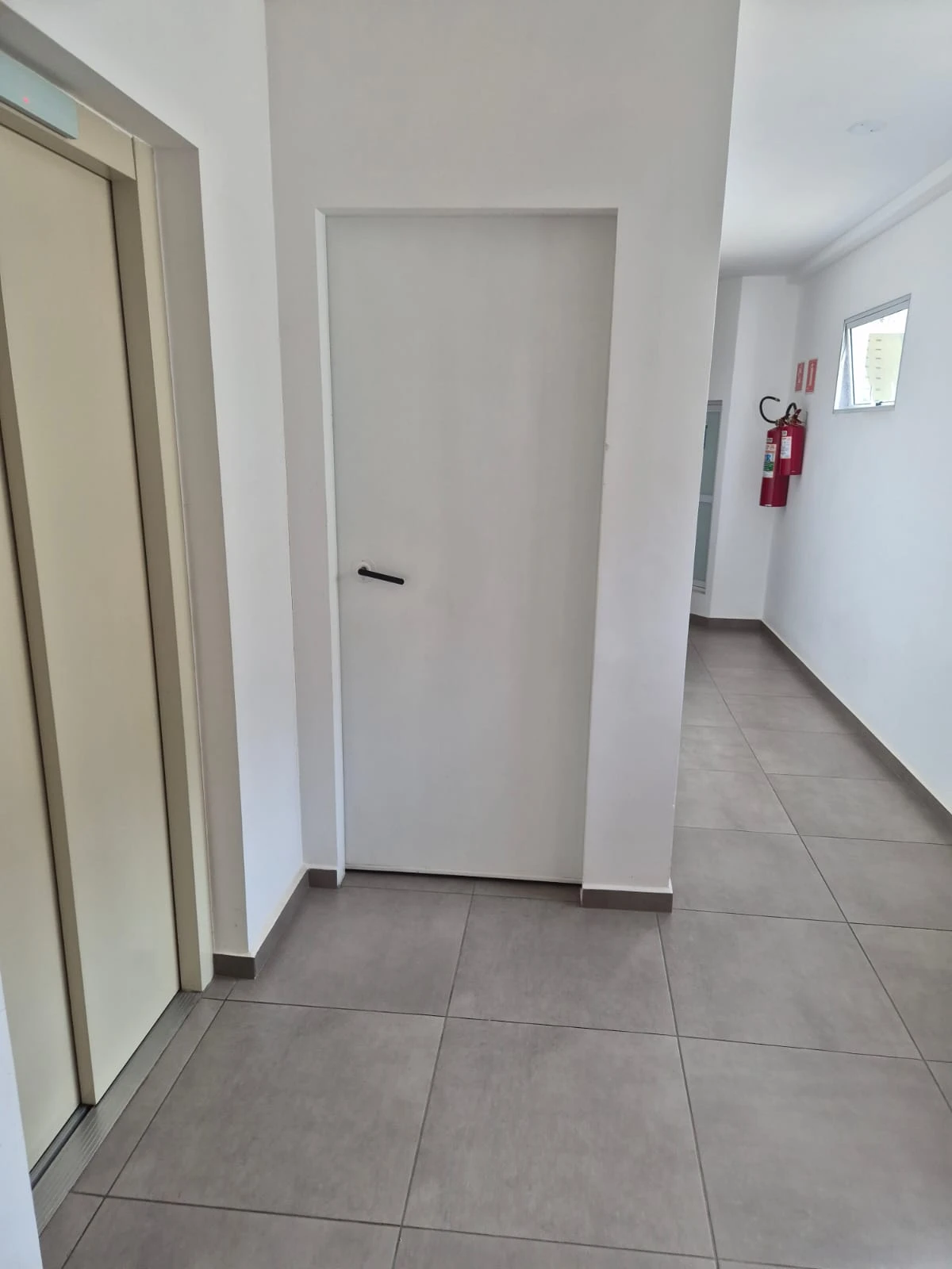 APARTAMENTO EM CONDOMÍNIO
