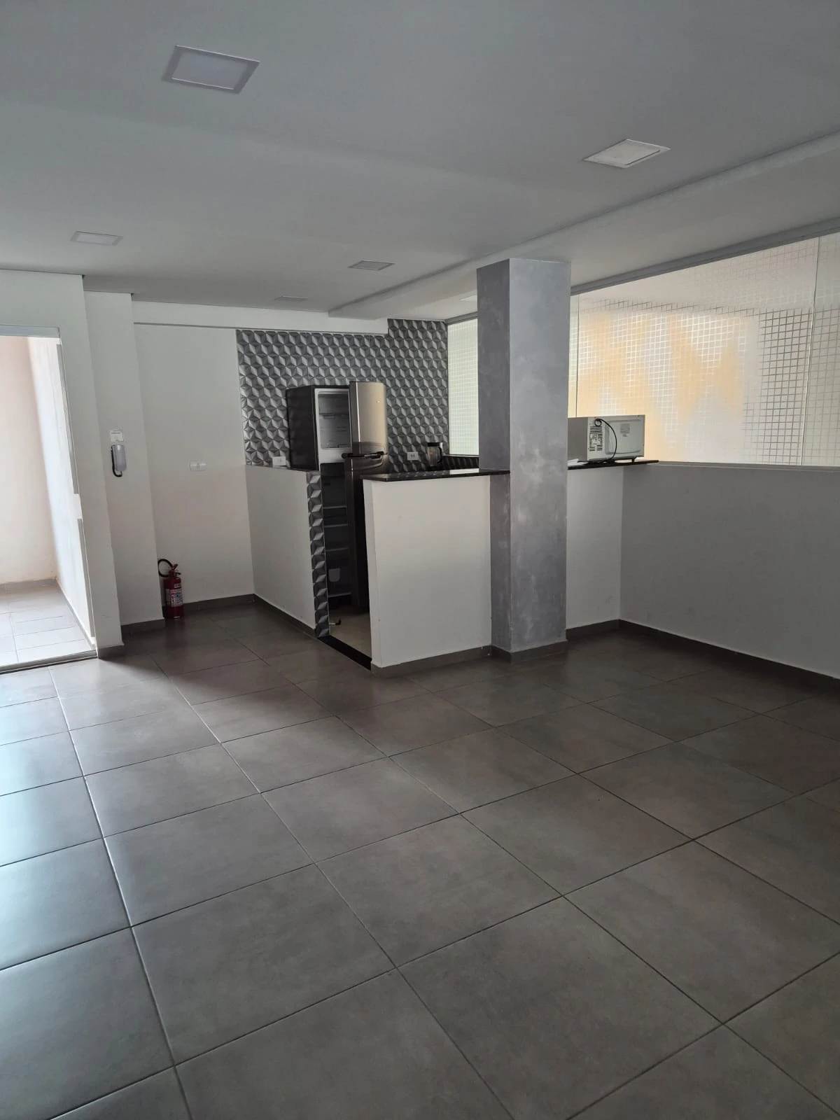 APARTAMENTO EM CONDOMÍNIO