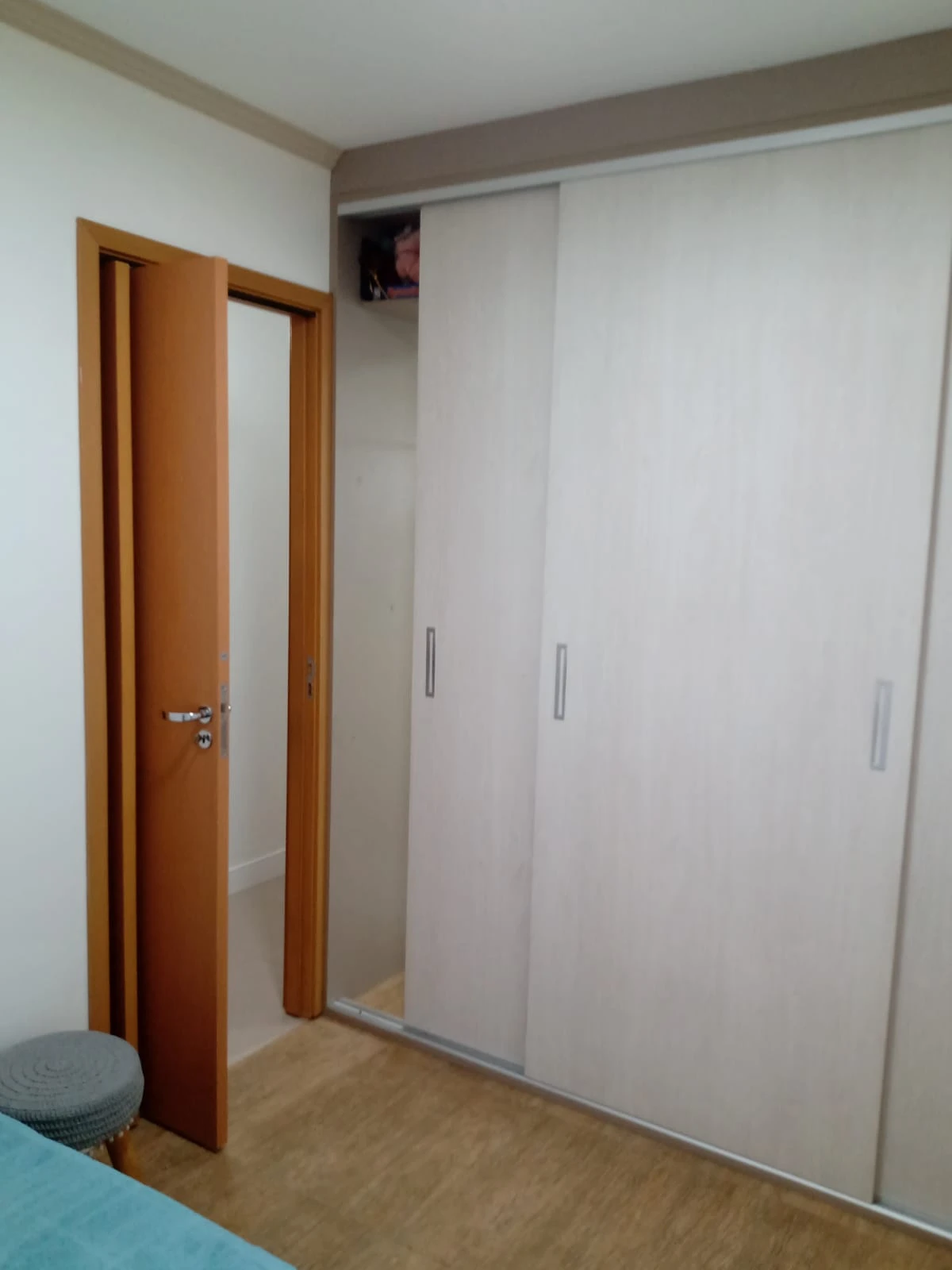 APARTAMENTO EM CONDOMÍNIO