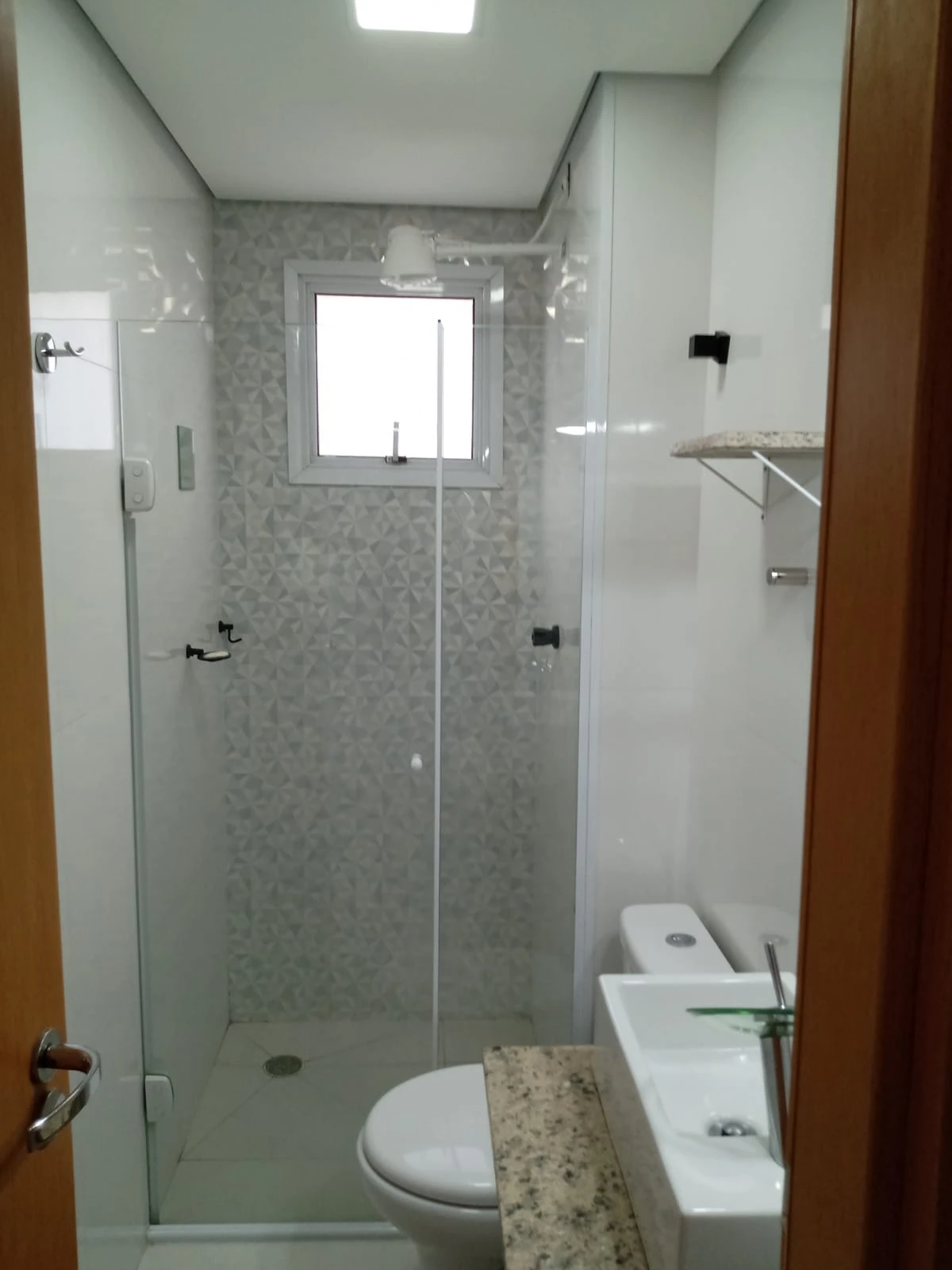 APARTAMENTO EM CONDOMÍNIO