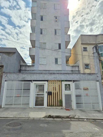 APARTAMENTO EM CONDOMÍNIO