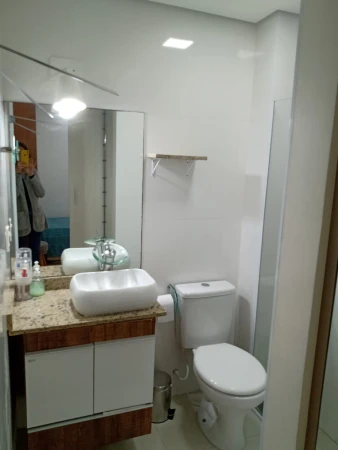 APARTAMENTO EM CONDOMÍNIO