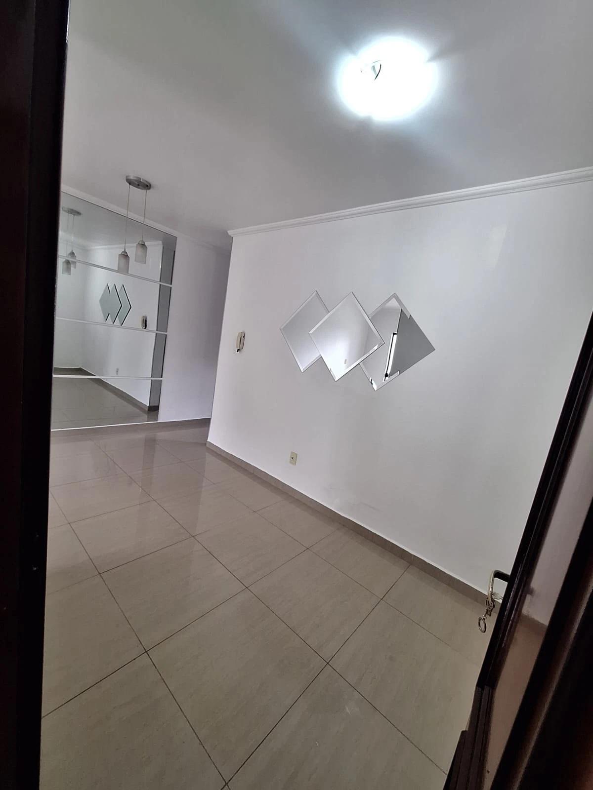 APARTAMENTO SEM CONDOMÍNIO