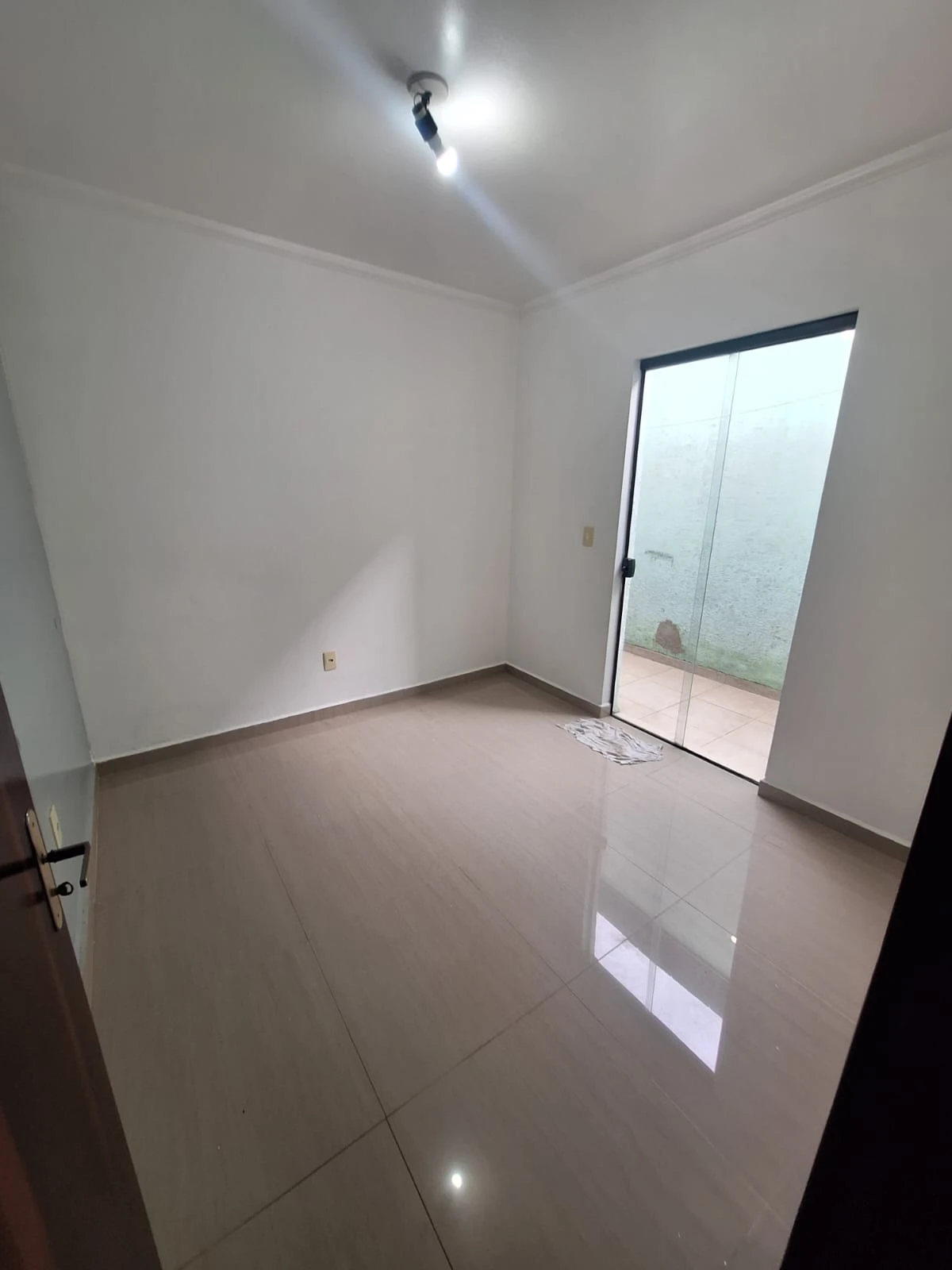 APARTAMENTO SEM CONDOMÍNIO