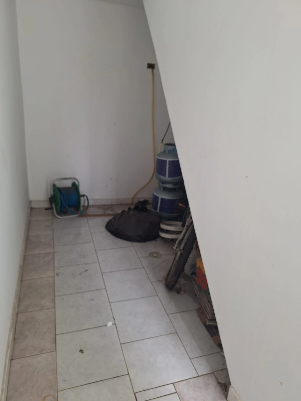 APARTAMENTO SEM CONDOMÍNIO