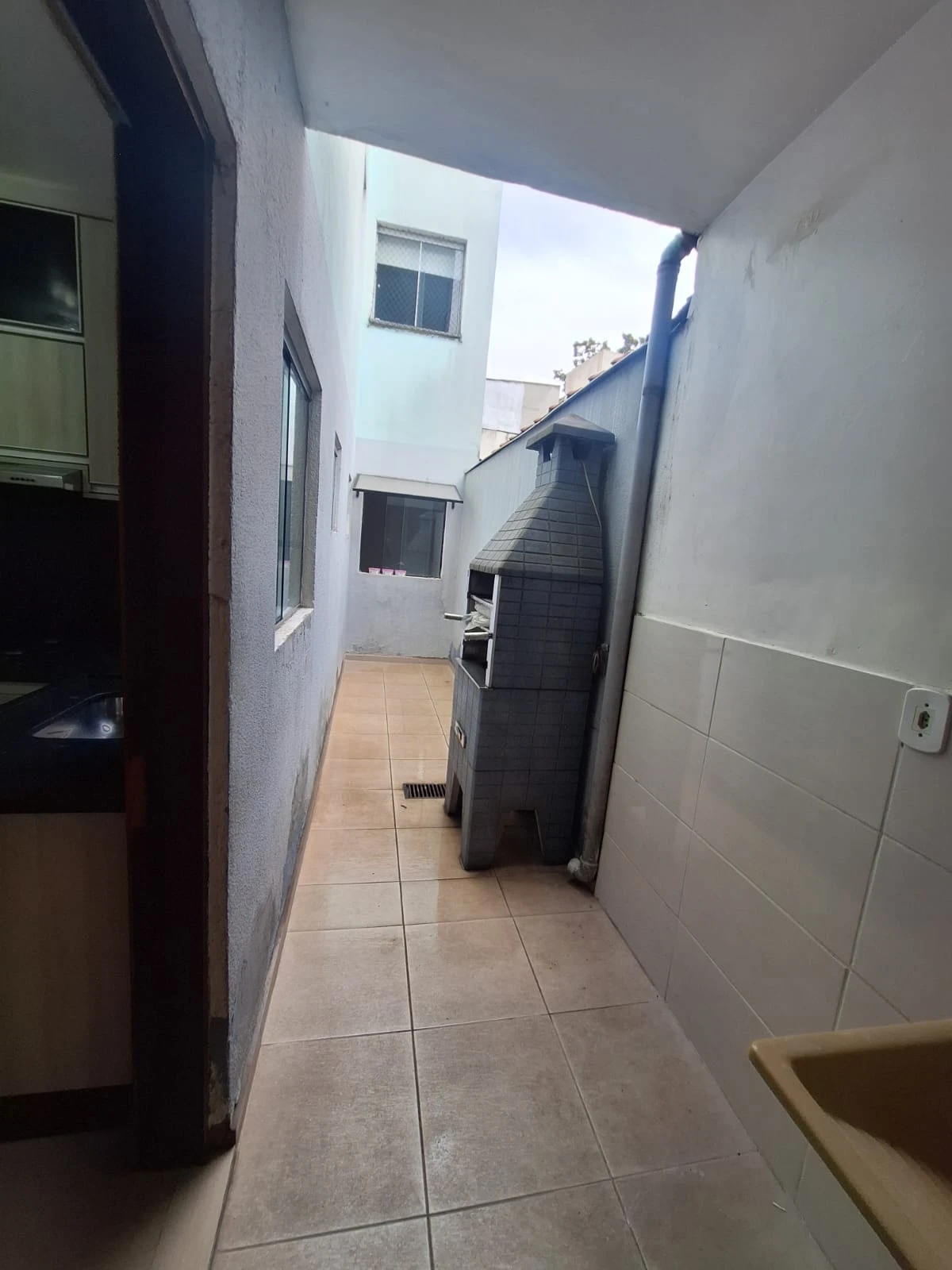 APARTAMENTO SEM CONDOMÍNIO