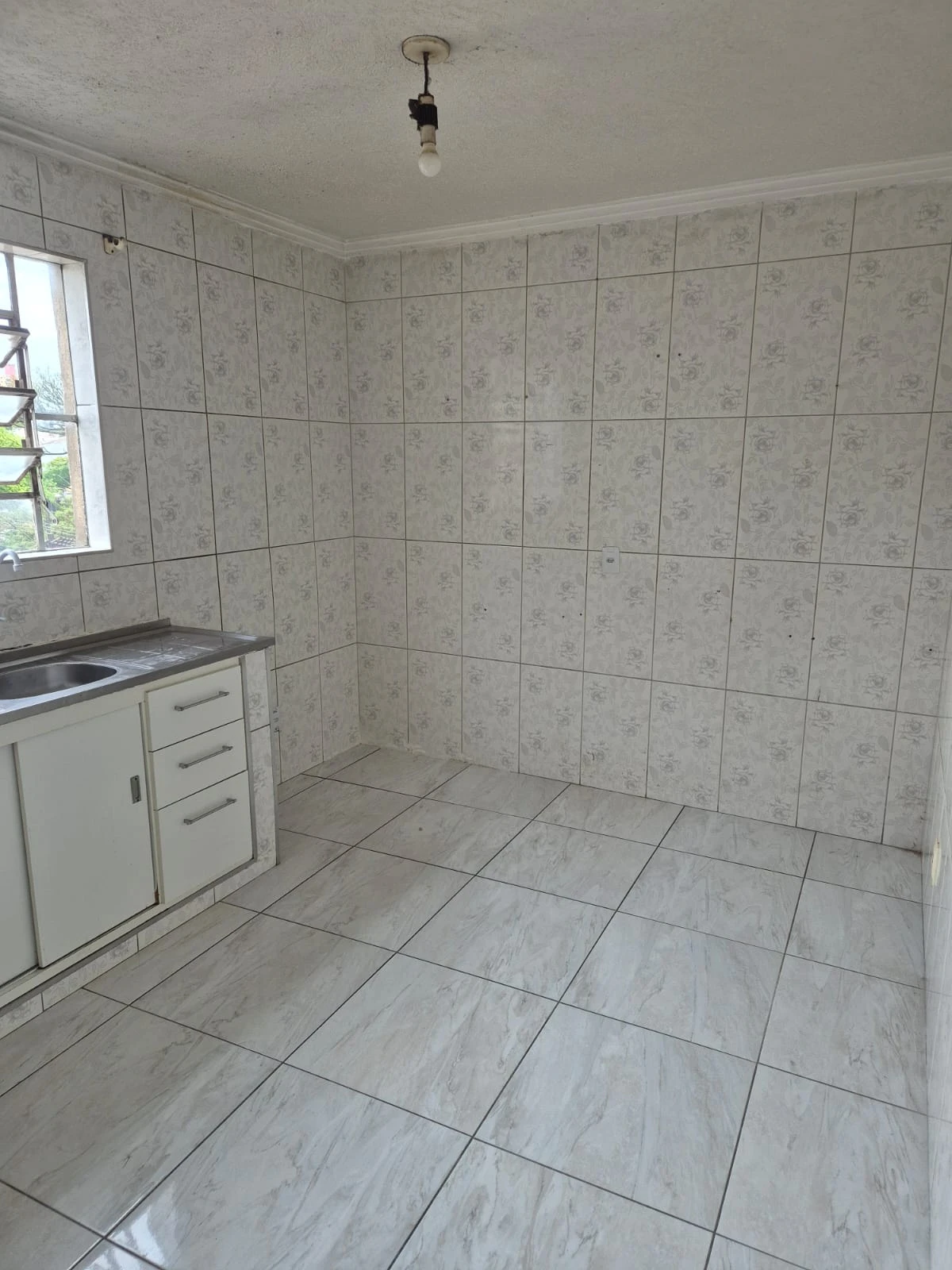 APARTAMENTO SEM CONDOMÍNIO