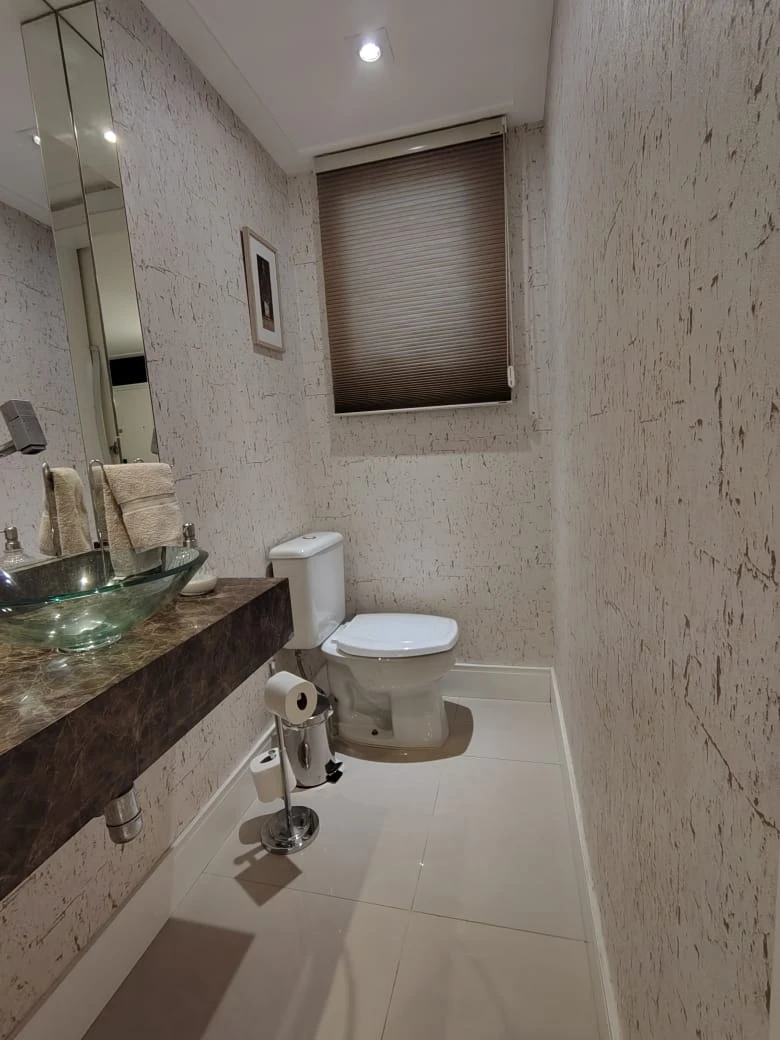 APARTAMENTO EM CONDOMÍNIO