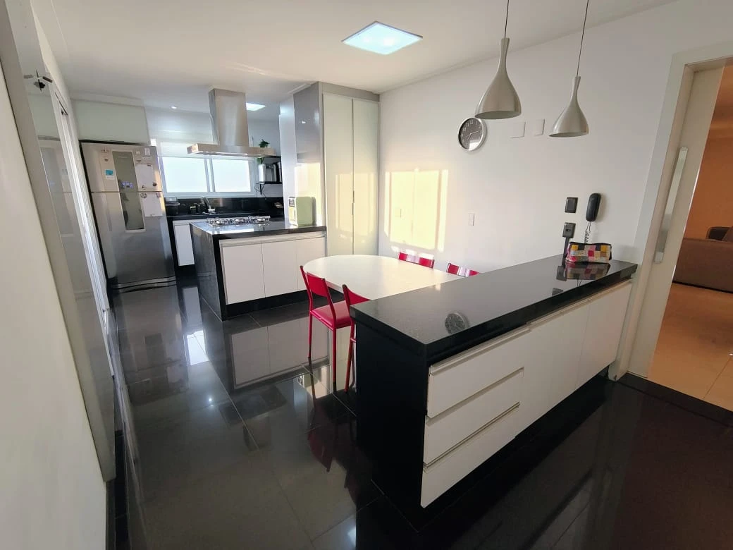 APARTAMENTO EM CONDOMÍNIO