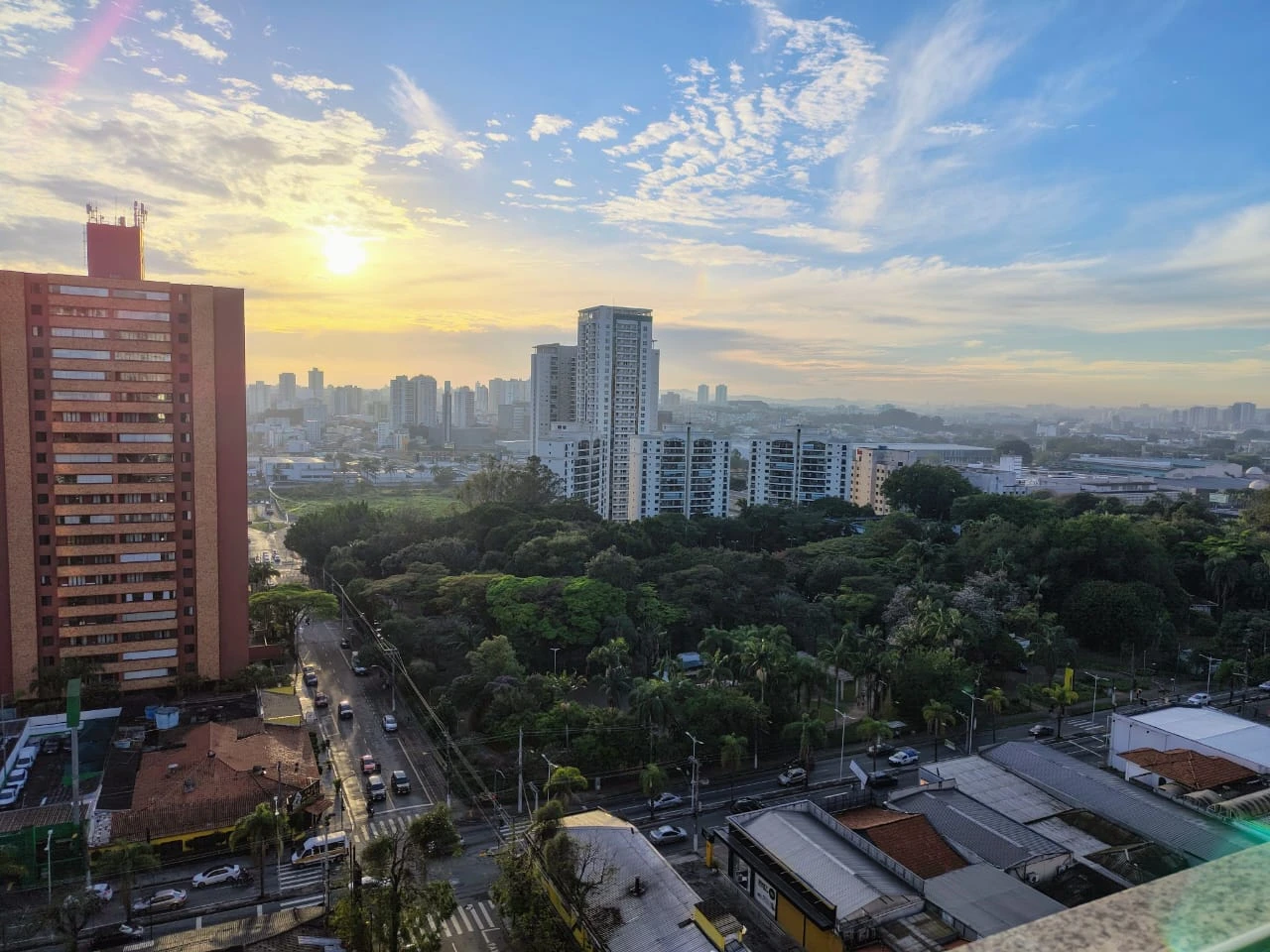 APARTAMENTO EM CONDOMÍNIO