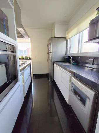 APARTAMENTO EM CONDOMÍNIO