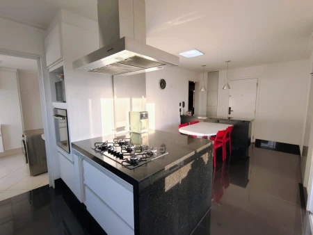 APARTAMENTO EM CONDOMÍNIO