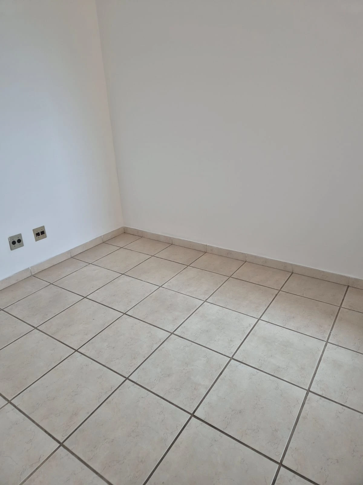 APARTAMENTO EM CONDOMÍNIO