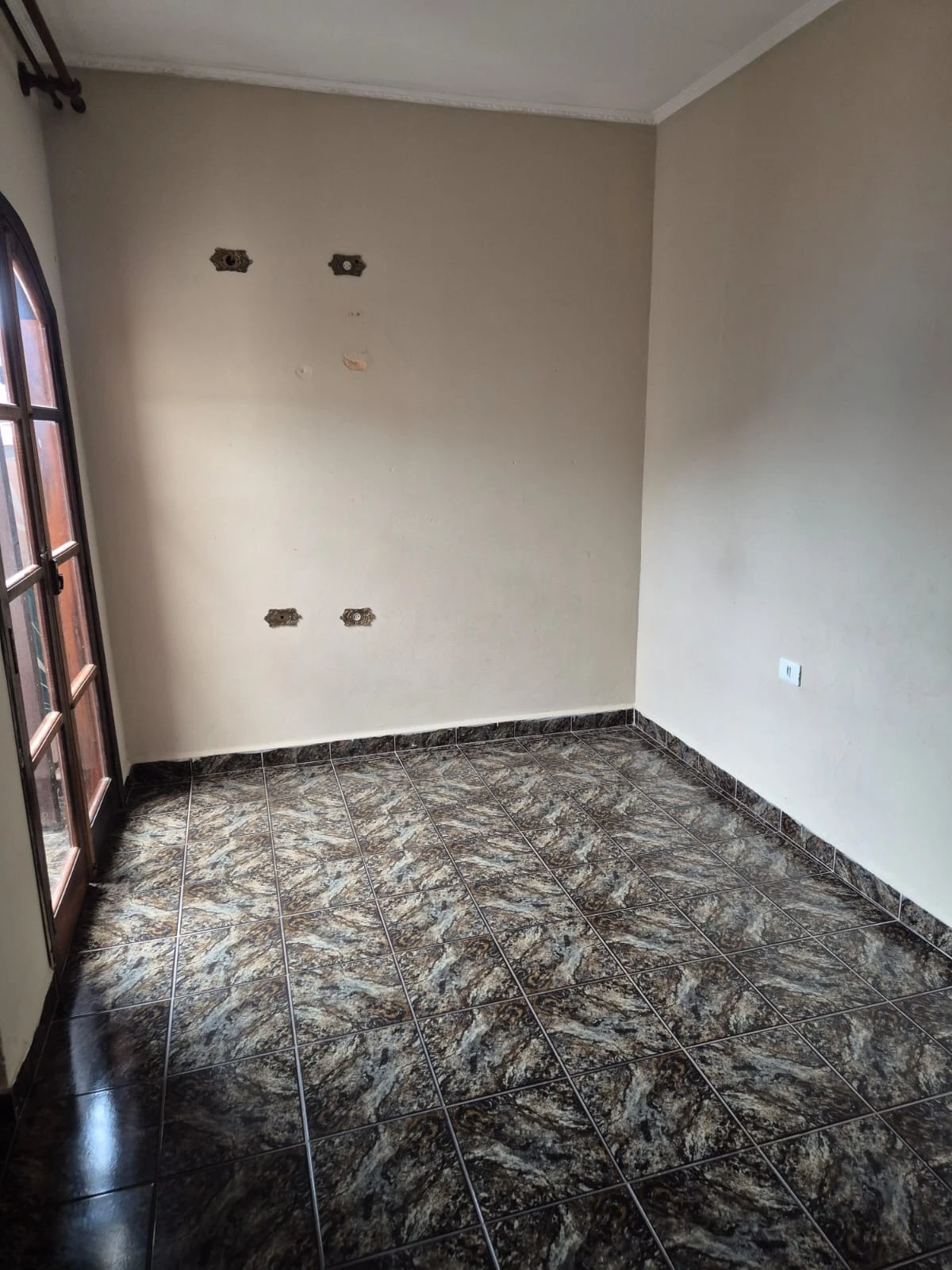 CASA ASSOBRADADA - 3 DORMITÓRIOS