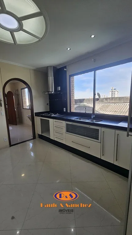 APARTAMENTO EM CONDOMÍNIO - 03 DORMITÓRIOS